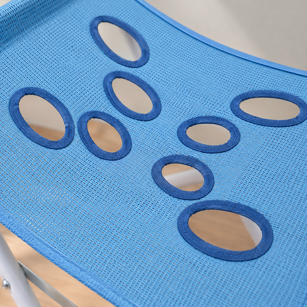 Adjustable leg holes detail